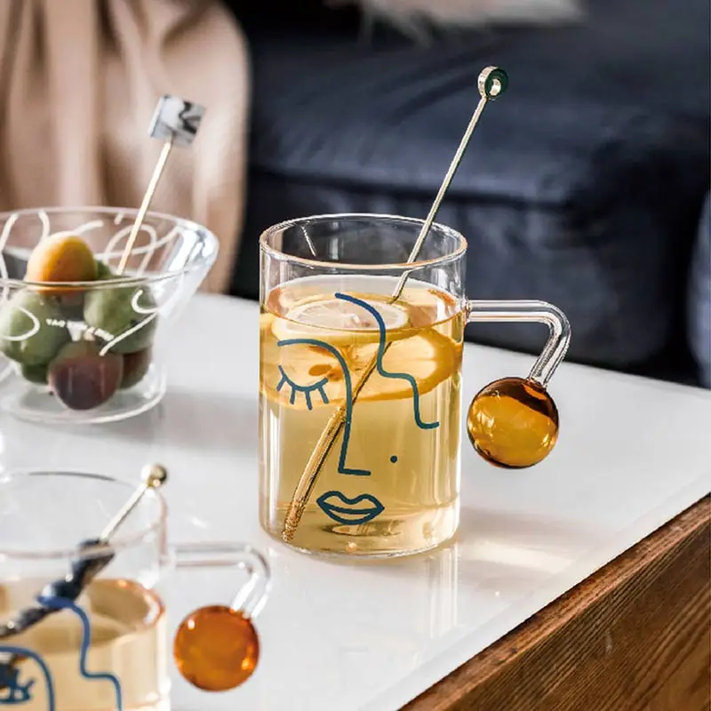 2Pcs Creative Portrait Glass Mug Transparent Coffee Mug With Spherical Handle Breakfast Milk Tea Juice Cup Drinking Glasses Gift
2Pcs Creative Portrait Glass Mug Transparent Coffee Mug With Spherical Handle Breakfast Milk Tea Juice Cup Drinking Glasses Gift