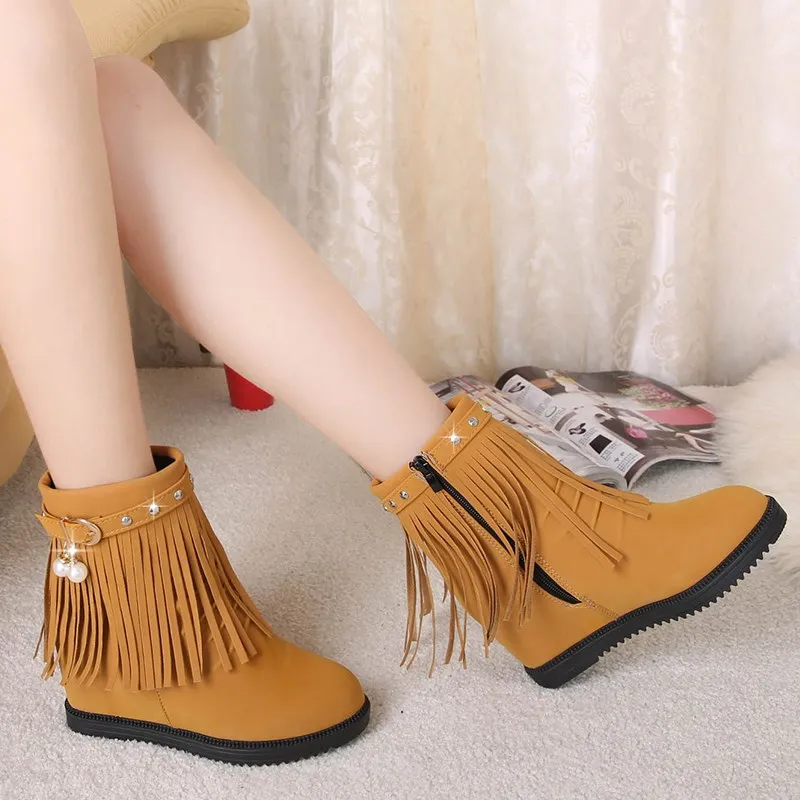 Женские ботинки на танкетке, повседневные ботильоны на высоком каблуке с кисточками, зимние ботинки на скрытой танкетке, Осень-зима
Женские ботинки на танкетке, повседневные ботильоны на высоком каблуке с кисточками, зимние ботинки на скрытой танкетке, Осень-зима