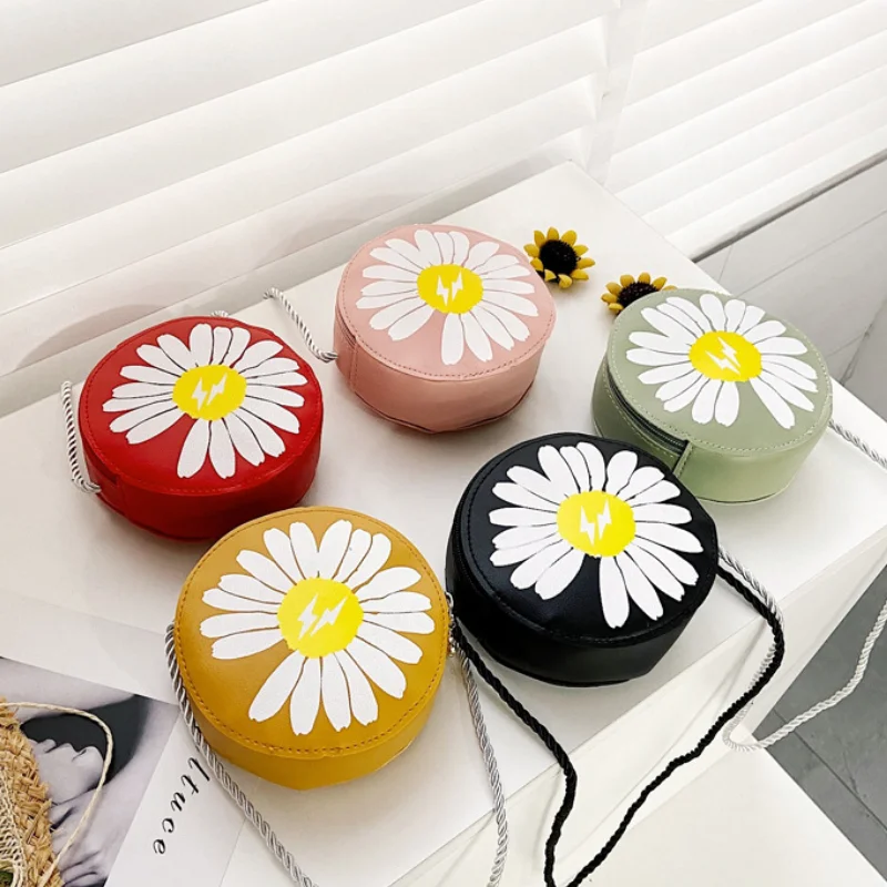 Cartoon Rainbow Children Mini Shoulder Crossbody Bag Cute Baby Girls Small Coin Purse Pu Leather Boys Kids Pouch Wallet Handbags
Cartoon Rainbow Children Mini Shoulder Crossbody Bag Cute Baby Girls Small Coin Purse Pu Leather Boys Kids Pouch Wallet Handbags