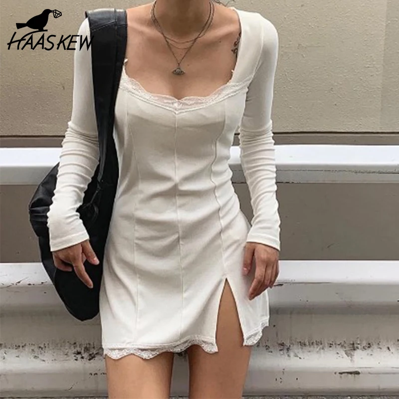 HAASKEW Square Neck Lace Patchwork Bodycon Black Dress Women Elegant Cotton Fashion Side Split Autumn Dress Mini Ladies Basic
HAASKEW Square Neck Lace Patchwork Bodycon Black Dress Women Elegant Cotton Fashion Side Split Autumn Dress Mini Ladies Basic