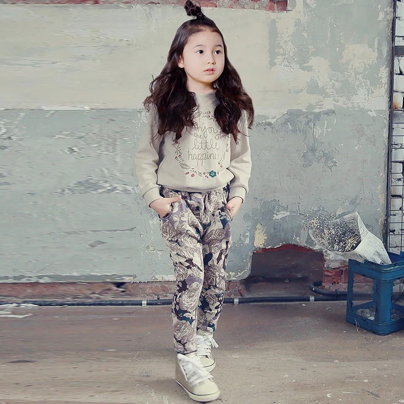 2021 girls spring and autumn children's clothing, big children's children's flower pants two-piece suit
2021 girls spring and autumn children's clothing, big children's children's flower pants two-piece suit