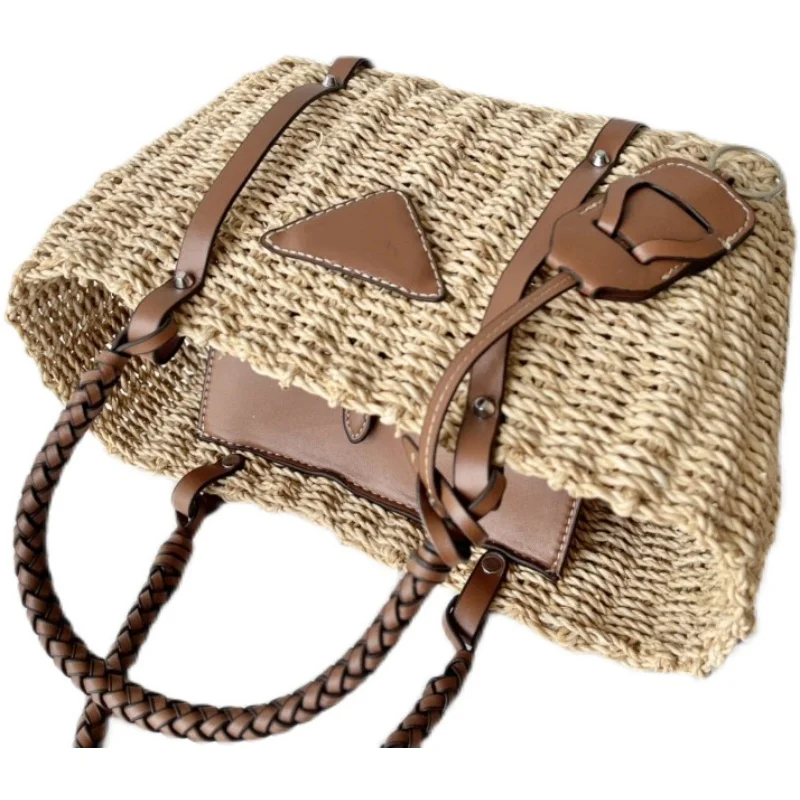 Luxury Vegetable Basket Straw Woven Bag Female 2021 New Holiday Seaside Beach Bag Portable Leather Large-capacity Shopping Bag 
Luxury Vegetable Basket Straw Woven Bag Female 2021 New Holiday Seaside Beach Bag Portable Leather Large-capacity Shopping Bag
