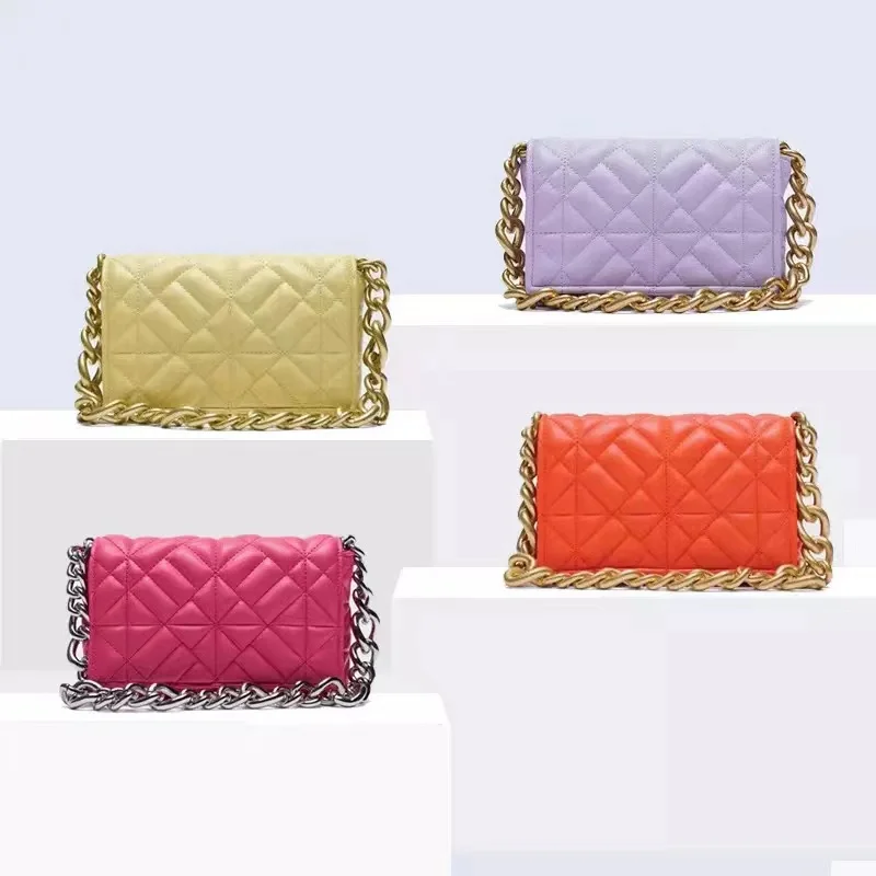 Brand Luxury Women's Shoulder Bags Metal Thick Chain Quilted Designer Purses and Handbag Women Clutch Bags Ladies Hand Bag 2021
Brand Luxury Women's Shoulder Bags Metal Thick Chain Quilted Designer Purses and Handbag Women Clutch Bags Ladies Hand Bag 2021