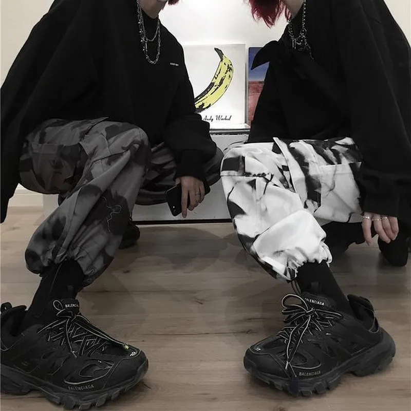 Women Streetwear Casual High Street Pants Females Hip Hop Pants
Women Streetwear Casual High Street Pants Females Hip Hop Pants