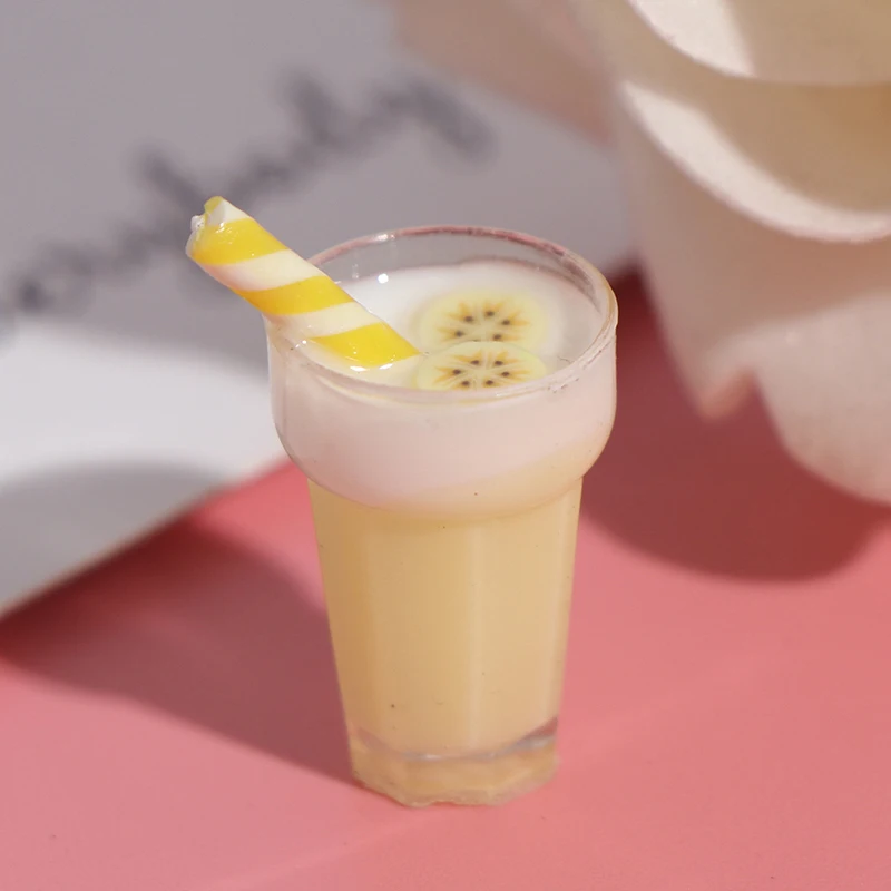 1pc Mini Milkshake Ice Cream Cup Strawberry Banana Miniature Dollhouse Accessories Kitchen Toys Wholesale
1pc Mini Milkshake Ice Cream Cup Strawberry Banana Miniature Dollhouse Accessories Kitchen Toys Wholesale