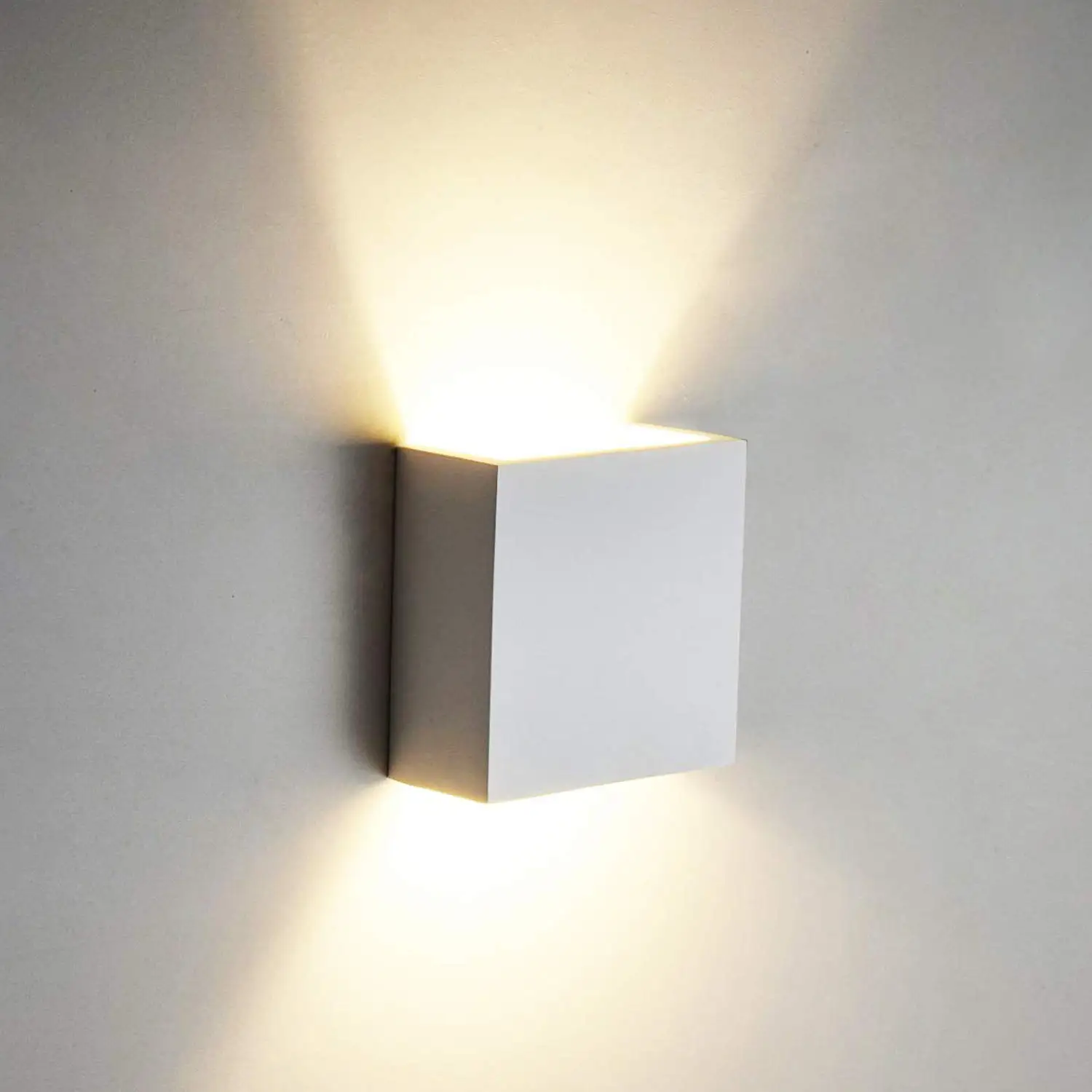 6W LED Wall Lamp Indoor Lighting Aluminum Wall Light Surface Mounted Cube LED Garden Porch Light
6W LED Wall Lamp Indoor Lighting Aluminum Wall Light Surface Mounted Cube LED Garden Porch Light