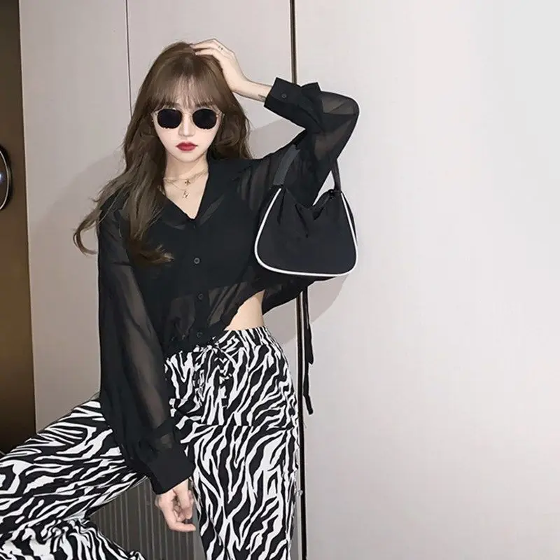 Zebra pattern wide leg pants women's high waist drooping thin floor dragging pants spring 2021 new straight casual pants fashion
Zebra pattern wide leg pants women's high waist drooping thin floor dragging pants spring 2021 new straight casual pants fashion