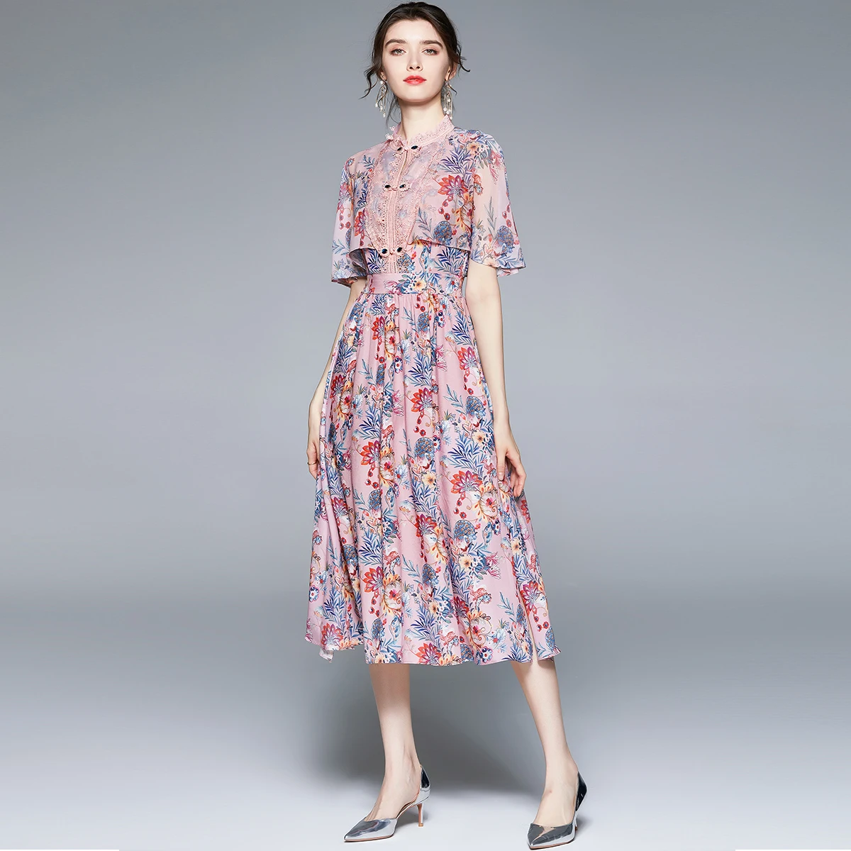 Women Cloak Sleeve Stand Shawl Flower Printed Split Long Female Party Vestidos Elegant Beading Buttons Buckle Floral Dress 8884
Women Cloak Sleeve Stand Shawl Flower Printed Split Long Female Party Vestidos Elegant Beading Buttons Buckle Floral Dress 8884