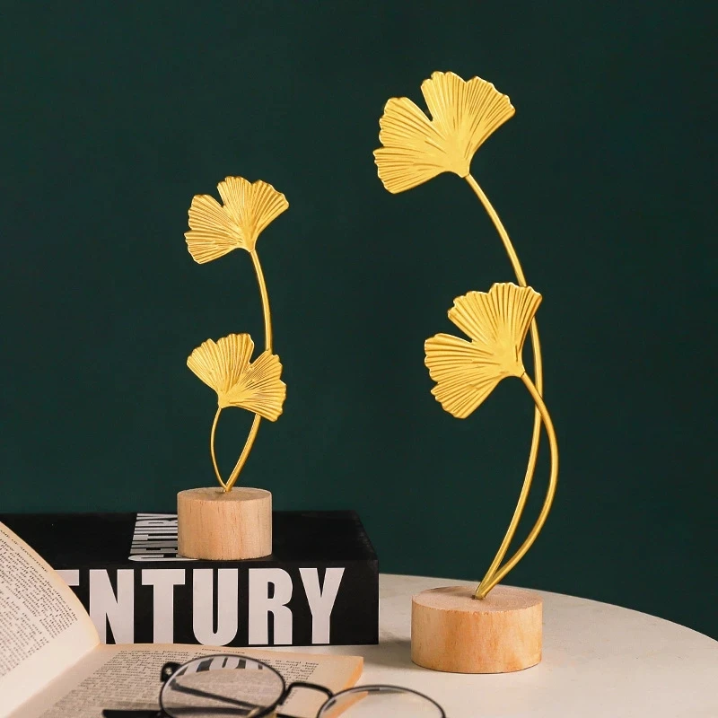European metal golden ginkgo leaf ornaments with base elegant iron artwork for home desktop room shop decoration business gifts
European metal golden ginkgo leaf ornaments with base elegant iron artwork for home desktop room shop decoration business gifts