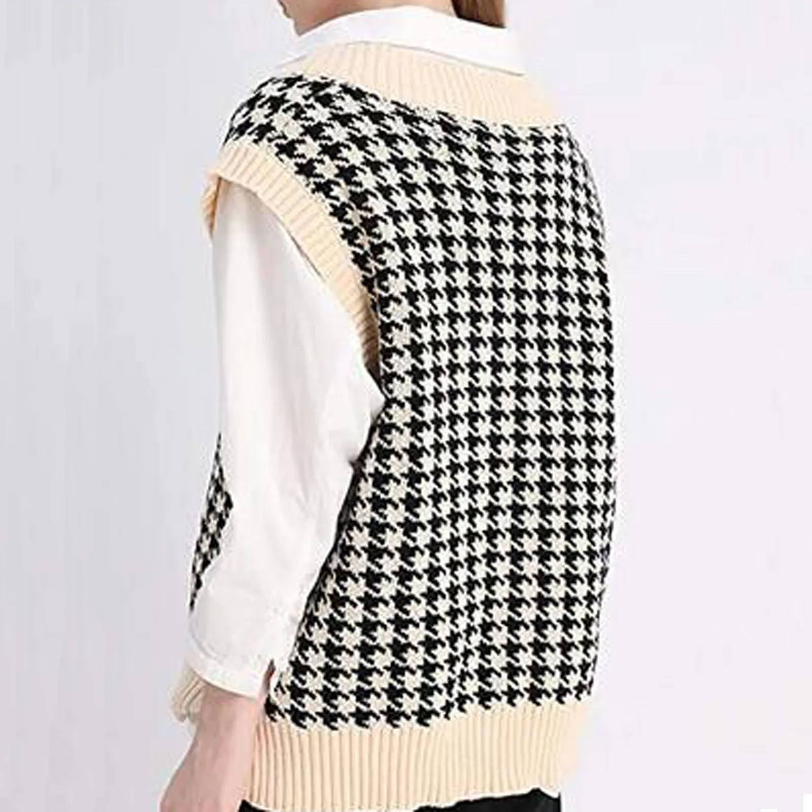 Women Oversized Jacket Houndstooth Knitted Vest Sweater V Neck Loose Sleeveless Sweater Fashion Harajuku Woolen Coat Female
Women Oversized Jacket Houndstooth Knitted Vest Sweater V Neck Loose Sleeveless Sweater Fashion Harajuku Woolen Coat Female