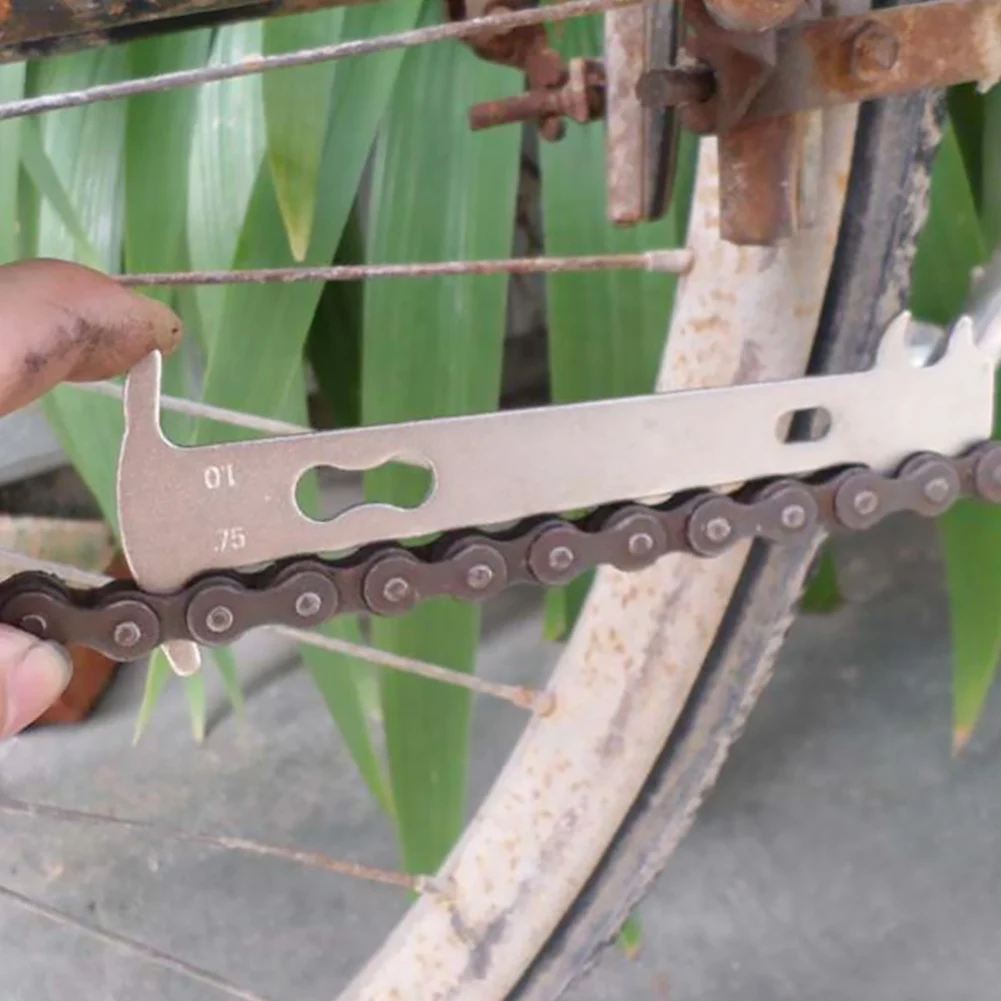 1pcs Bicycle Chain Wear Indicator Checker Mountain Road Bike MTB Chains Gauge Measurement Ruler Cycling Replacement Repair Tool
1pcs Bicycle Chain Wear Indicator Checker Mountain Road Bike MTB Chains Gauge Measurement Ruler Cycling Replacement Repair Tool