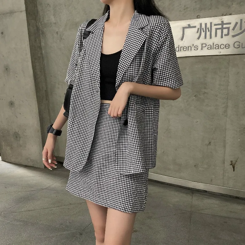 Summer 3pcs Sets Women Blazer Coat Black Tank Tops High Waist Skirts Casual Women's Set Korean Female Clothing Sets 8707#
Summer 3pcs Sets Women Blazer Coat Black Tank Tops High Waist Skirts Casual Women's Set Korean Female Clothing Sets 8707#