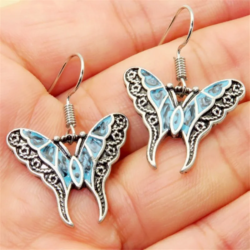 Exquisite Temperament Creative Butterfly Pendant Earrings for Women
Exquisite Temperament Creative Butterfly Pendant Earrings for Women