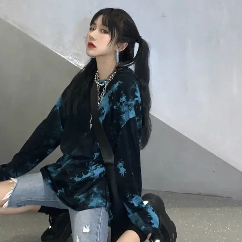 2021 Spring Summer Tie-dye Long Sleeve T-shirt Graphic Tees Women Fashion Tops Punk Clothes Oversized Harajuku Shirt Streetwear
2021 Spring Summer Tie-dye Long Sleeve T-shirt Graphic Tees Women Fashion Tops Punk Clothes Oversized Harajuku Shirt Streetwear
