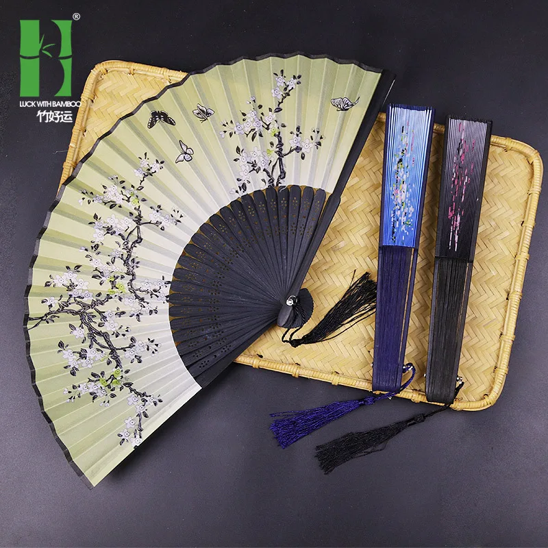 Summer Chinese Style Silk Fan Bamboo Antique Folding Fan Girl Dance Fan Portable Fan Hand Fan Household Durable Goods
Summer Chinese Style Silk Fan Bamboo Antique Folding Fan Girl Dance Fan Portable Fan Hand Fan Household Durable Goods