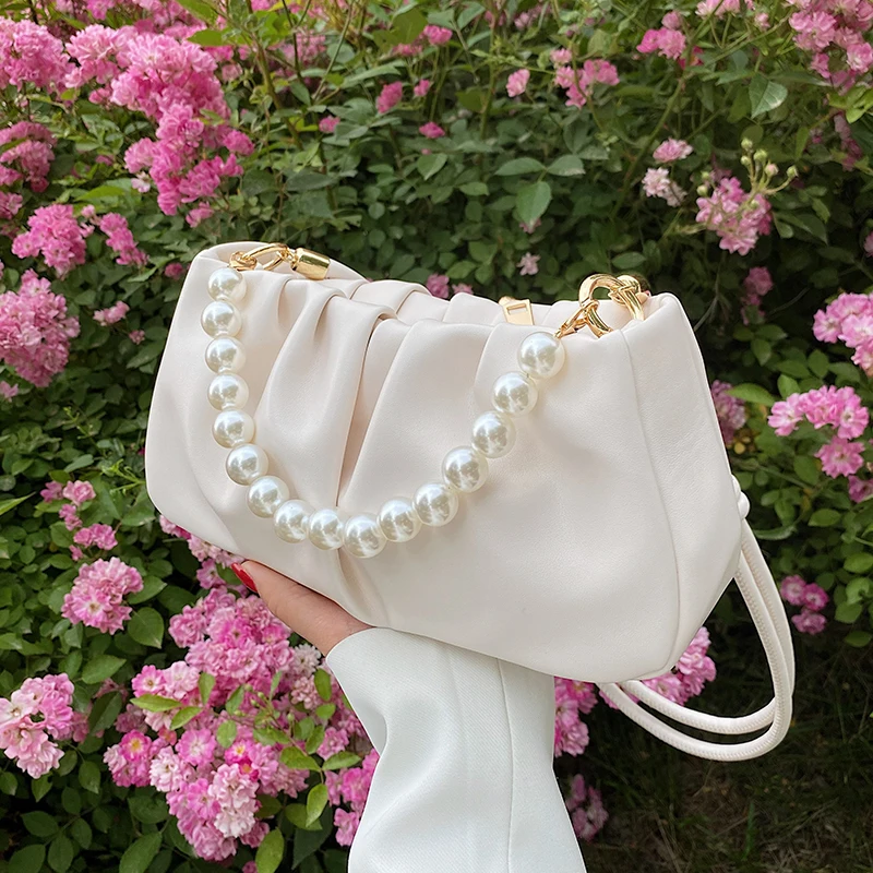Fashion Pleated Pearl Chain Handbags Purse Women Shoulder Crossbody Bags 2021 New Luxury Brand Ladies Messenger Bags Totes
Fashion Pleated Pearl Chain Handbags Purse Women Shoulder Crossbody Bags 2021 New Luxury Brand Ladies Messenger Bags Totes