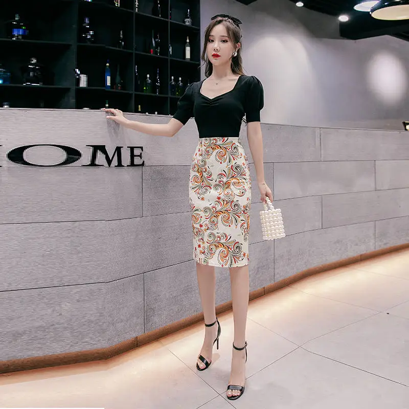 2021 Summer New Korean Ladies Color Skirt Long Joker Slim One-step Skirt
2021 Summer New Korean Ladies Color Skirt Long Joker Slim One-step Skirt