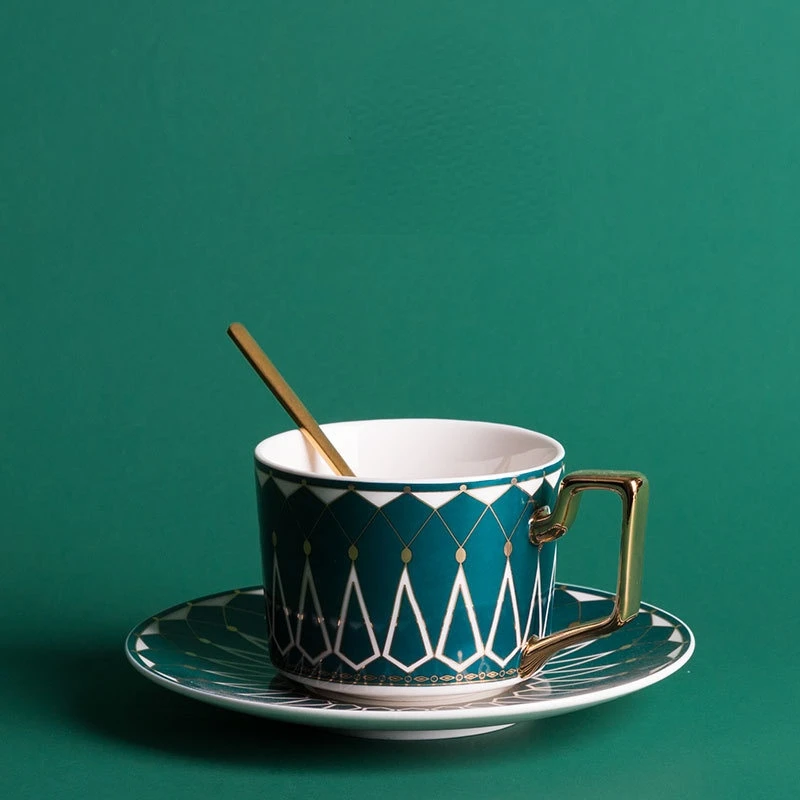

Маленькая Роскошная керамическая кружка в европейском стиле в стиле ретро Ins, в качестве кофейной чашки и блюдца, чашка для послеобеденного ...