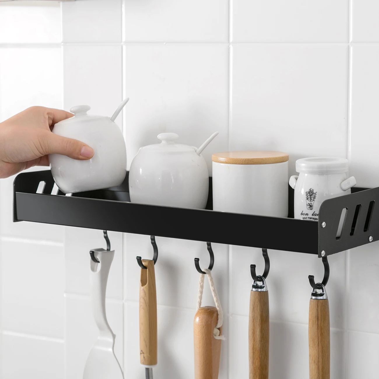 Punch-Free Wall-Mounted Spice Storage Rack Aluminum Frame Shelves Kitchen Household Multi-Function Hanging Organizer Shelf
Punch-Free Wall-Mounted Spice Storage Rack Aluminum Frame Shelves Kitchen Household Multi-Function Hanging Organizer Shelf