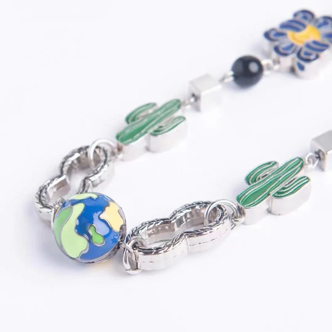 Cactus Horseshoe Earth Necklace Flame Daisy Pearl Hip Hop Accessories Couples
Cactus Horseshoe Earth Necklace Flame Daisy Pearl Hip Hop Accessories Couples