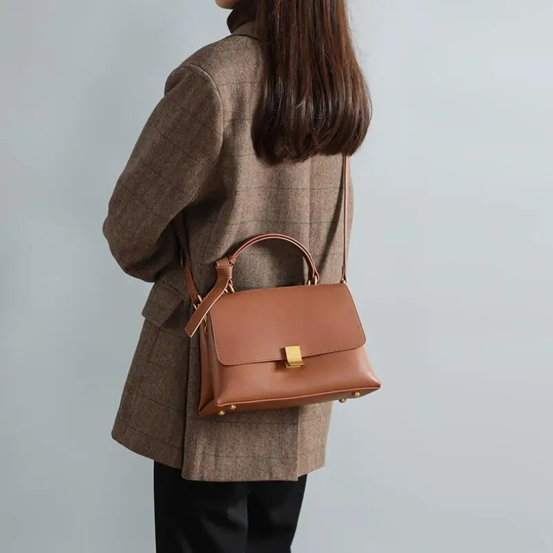 2021 New Trending Women Genuine Leather Shoulder Handbag Brand Designer Tote Bags Women Luxury Purses Crossbody Messenger Bags
2021 New Trending Women Genuine Leather Shoulder Handbag Brand Designer Tote Bags Women Luxury Purses Crossbody Messenger Bags