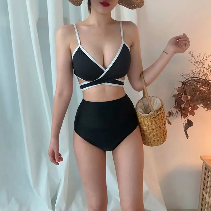 Ins South Korea's New Retro bikini little red book net red same high waist strap size chest gathered women's swimsuit
Ins South Korea's New Retro bikini little red book net red same high waist strap size chest gathered women's swimsuit