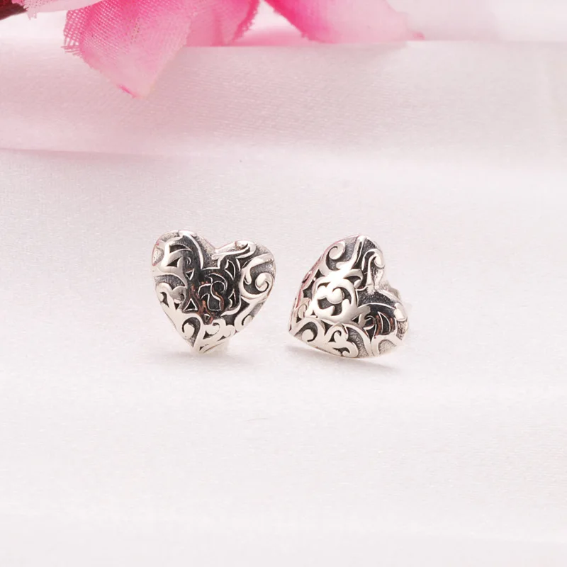 Classic Romantic Retro Hearts Shape Baroque Studs Earring for Women Silver Plated Earring Wedding Party Jewelry Accessories
Classic Romantic Retro Hearts Shape Baroque Studs Earring for Women Silver Plated Earring Wedding Party Jewelry Accessories