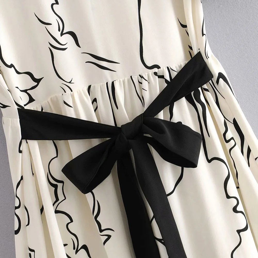 Za Women 2021 Chic Fashion Buttons graffiti Belt Midi Dress Vintage lapel Side Zipper Female Dresses Mujer
Za Women 2021 Chic Fashion Buttons graffiti Belt Midi Dress Vintage lapel Side Zipper Female Dresses Mujer