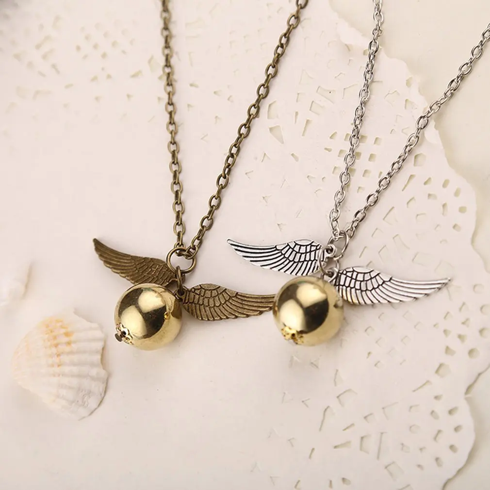 Golden Snitch Ketting Zwerkbal Fly Bal Antiek Brons Zilver Kleur Wing Hanger Steampunk Vintage Movie Sieraden Mannen Groothandel 
Golden Snitch Ketting Zwerkbal Fly Bal Antiek Brons Zilver Kleur Wing Hanger Steampunk Vintage Movie Sieraden Mannen Groothandel