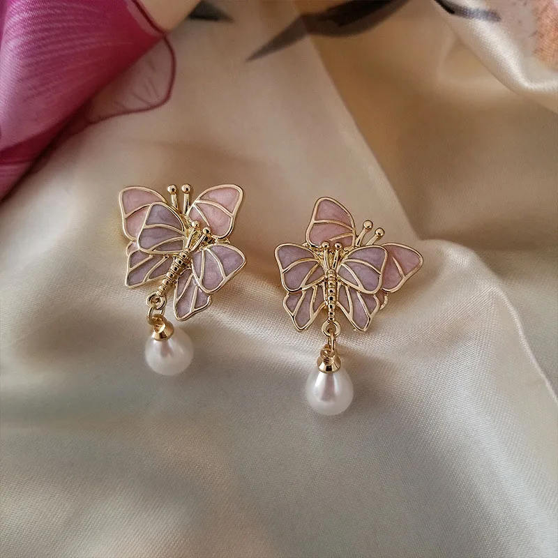 2021 New Aesthetic Punk Style Pearl Butterfly Earring for Woman Cool Metal Butterfly Earrings Jewelry Wholesale Brooch Badge Pin
2021 New Aesthetic Punk Style Pearl Butterfly Earring for Woman Cool Metal Butterfly Earrings Jewelry Wholesale Brooch Badge Pin