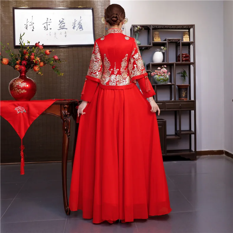 Bride Chinese Wedding Dress Dragon and Phoenix Gown Wedding Dress Kimono Banquet Dress for Toast Chinese Traditional Wholesale
Bride Chinese Wedding Dress Dragon and Phoenix Gown Wedding Dress Kimono Banquet Dress for Toast Chinese Traditional Wholesale