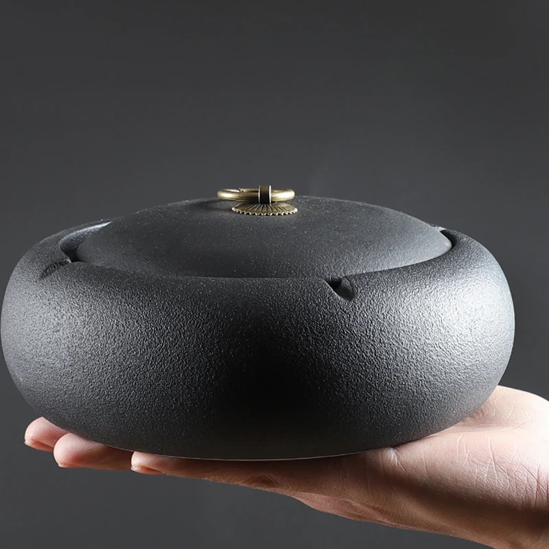 Black Ceramic Ashtray Creative Personality Fashion Windproof Large Living Room Home Office European Style Ashtray
Black Ceramic Ashtray Creative Personality Fashion Windproof Large Living Room Home Office European Style Ashtray