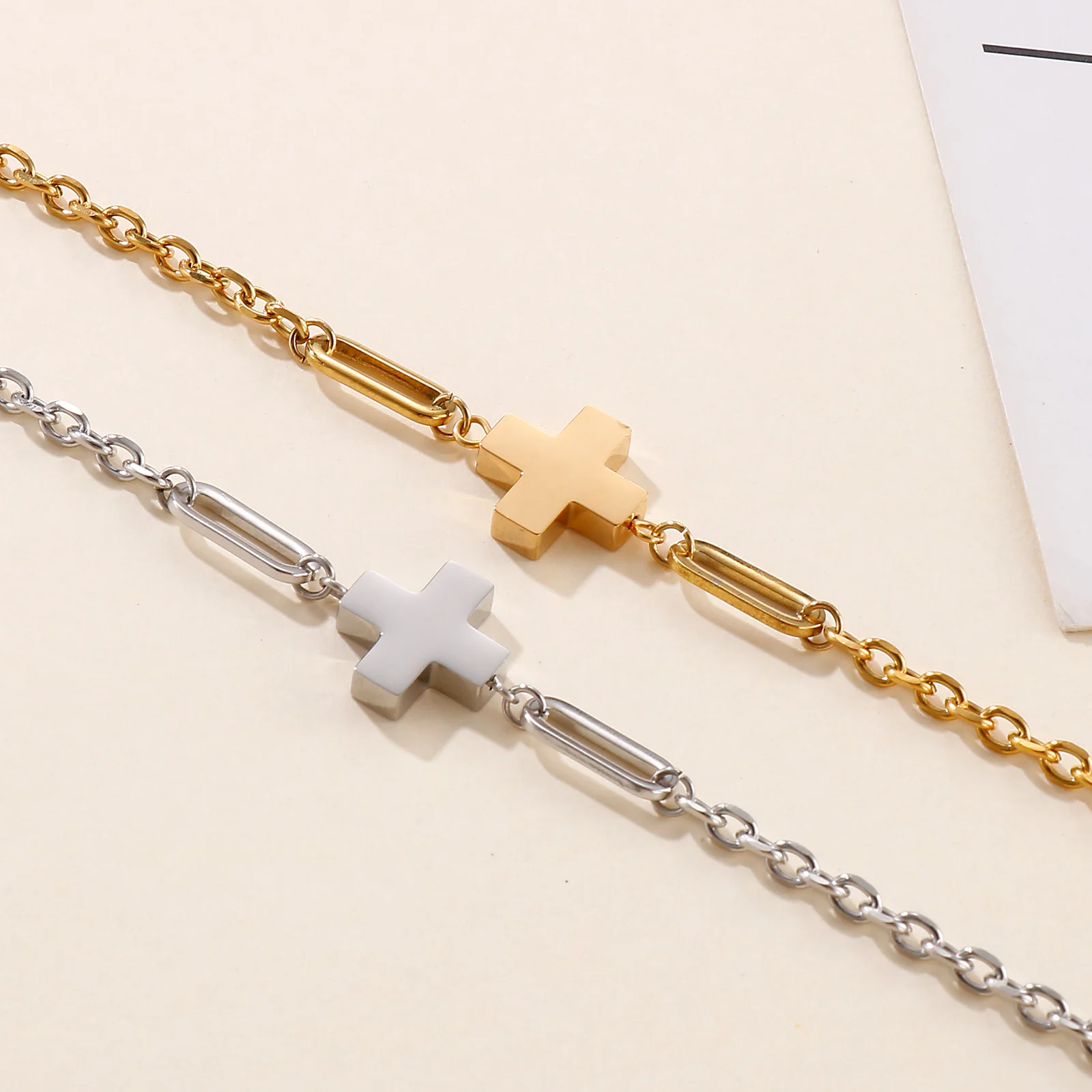 13 Styles Cross Love Heart Life Tree Charm Bracelet Metal Pendant Bracelet Women Silver Gold Thick Chain Bracelet Jewelry Gift
13 Styles Cross Love Heart Life Tree Charm Bracelet Metal Pendant Bracelet Women Silver Gold Thick Chain Bracelet Jewelry Gift