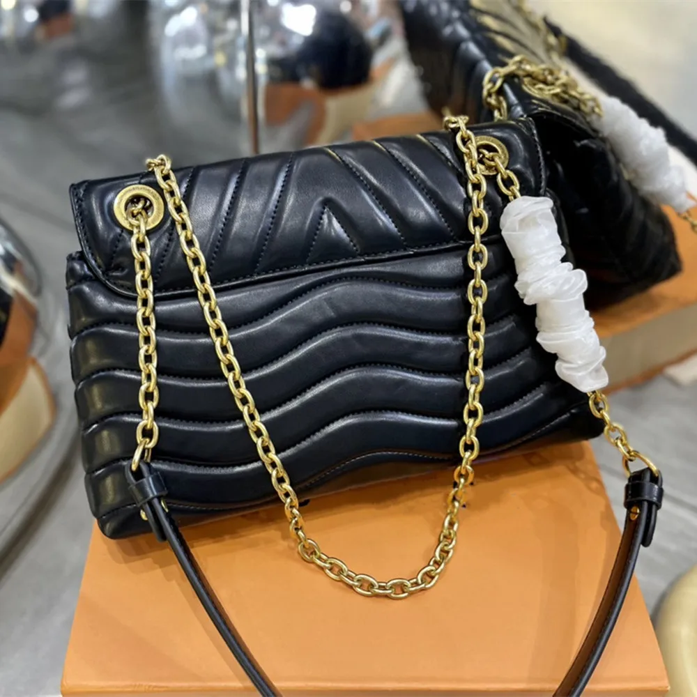 New style messenger bag soft fabric shoulder bag fashion classic messenger bag high quality chain bag female bag 1059
New style messenger bag soft fabric shoulder bag fashion classic messenger bag high quality chain bag female bag 1059