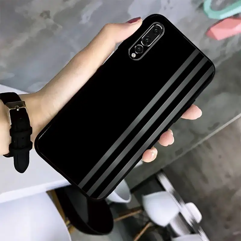 Classic Three Bars Phone Case For Huawei G7 G8 P7 P8 P9 P10 P20 P30 Lite Mini Pro P Smart Plus Black Soft TPU Cove Fundas
Classic Three Bars Phone Case For Huawei G7 G8 P7 P8 P9 P10 P20 P30 Lite Mini Pro P Smart Plus Black Soft TPU Cove Fundas
