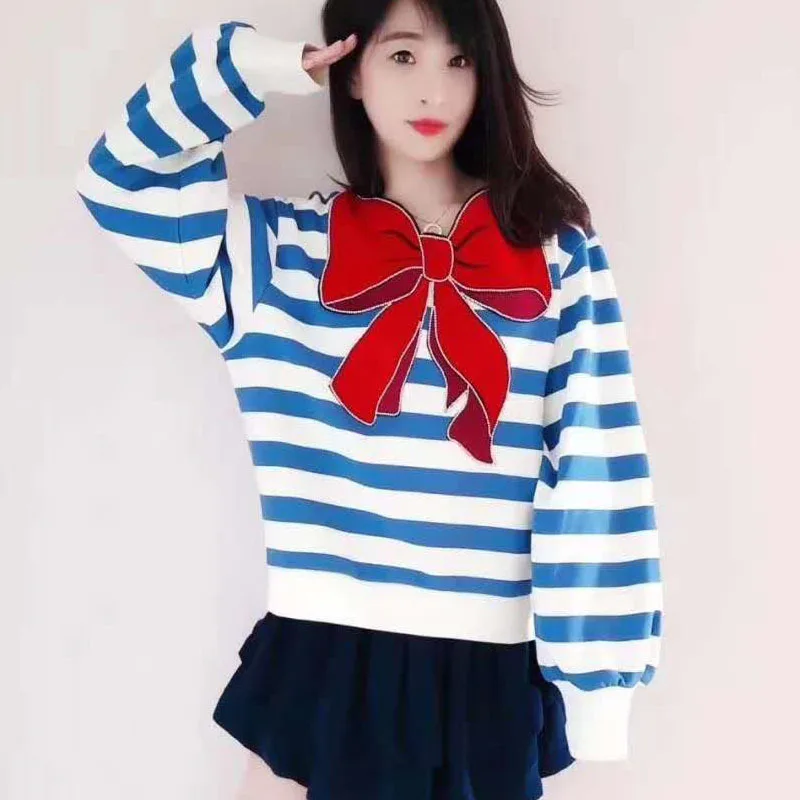 Cute Women's Big Bow Sweatshirt Fall Playful Hot Loose Casual Blue Striped Pullover Top Crew Neck Sweatshirt Streetwear 2021 NEW
Cute Women's Big Bow Sweatshirt Fall Playful Hot Loose Casual Blue Striped Pullover Top Crew Neck Sweatshirt Streetwear 2021 NEW