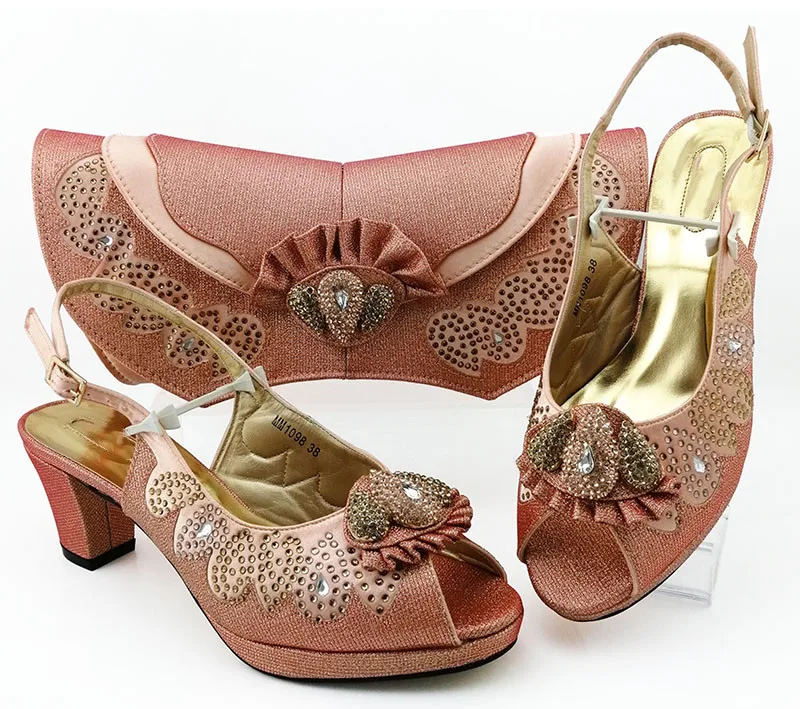 Most popular wine women pumps and bag with rhinestone style african dress shoes match handbag set MM1098,heel 6.5CM
Most popular wine women pumps and bag with rhinestone style african dress shoes match handbag set MM1098,heel 6.5CM