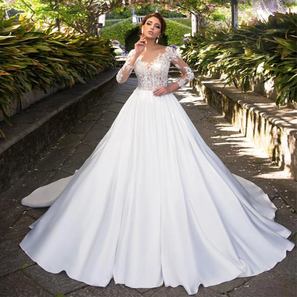 New Luxury Lace Ball Gown Wedding Dresses 3/4 Long Sleeves Appliques V Neck Court Train Wedding Bridal Gowns Custom Made
New Luxury Lace Ball Gown Wedding Dresses 3/4 Long Sleeves Appliques V Neck Court Train Wedding Bridal Gowns Custom Made