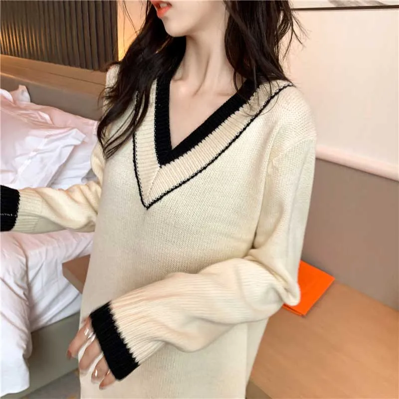 Korean Women One-Piece Plus Size Sweater Knitted Dress 2020 Winter New V-Neck Long Sleeve Casual Dresses Ladies Elegant Dress
Korean Women One-Piece Plus Size Sweater Knitted Dress 2020 Winter New V-Neck Long Sleeve Casual Dresses Ladies Elegant Dress
