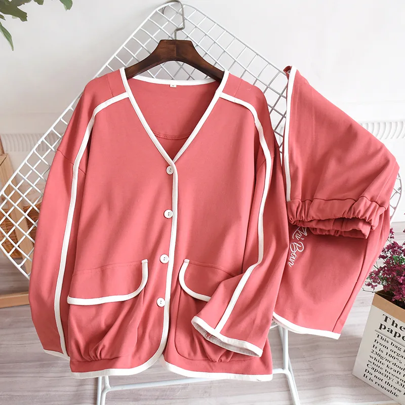 2021 Japanese new spring and autumn ladies v-neck cotton suit simple long-sleeved knitted pajamas home service autumn and winter
2021 Japanese new spring and autumn ladies v-neck cotton suit simple long-sleeved knitted pajamas home service autumn and winter