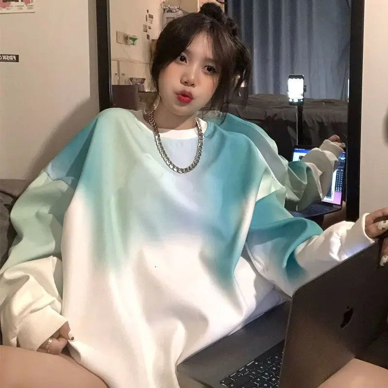 sweatshirt Women Autumn hip hop high street gradient woman clothes loose student Harajuku style long-sleeved oversize tops
sweatshirt Women Autumn hip hop high street gradient woman clothes loose student Harajuku style long-sleeved oversize tops