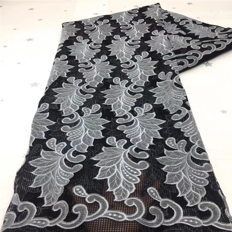 french seuqins lace african velvet fabric 2020 high quality embrodiery nigerian laces fabris 5 yards/piece for party dress
french seuqins lace african velvet fabric 2020 high quality embrodiery nigerian laces fabris 5 yards/piece for party dress