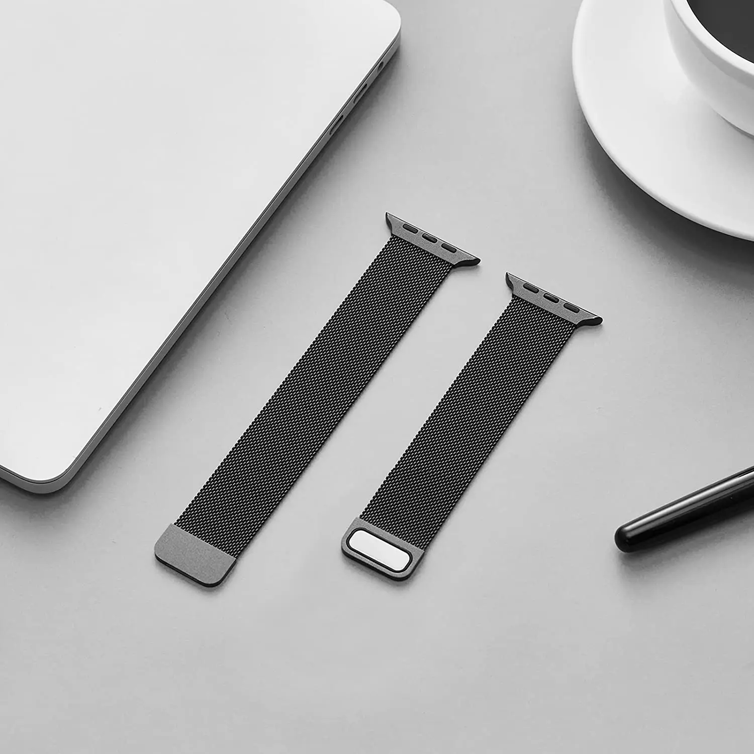 Magnetic Loop For Apple watch band 44mm 40mm iWatch Band 38mm 42mm Stainless steel bracelet Apple watch seri es 5 4 3 se 6 strap
Magnetic Loop For Apple watch band 44mm 40mm iWatch Band 38mm 42mm Stainless steel bracelet Apple watch seri es 5 4 3 se 6 strap
