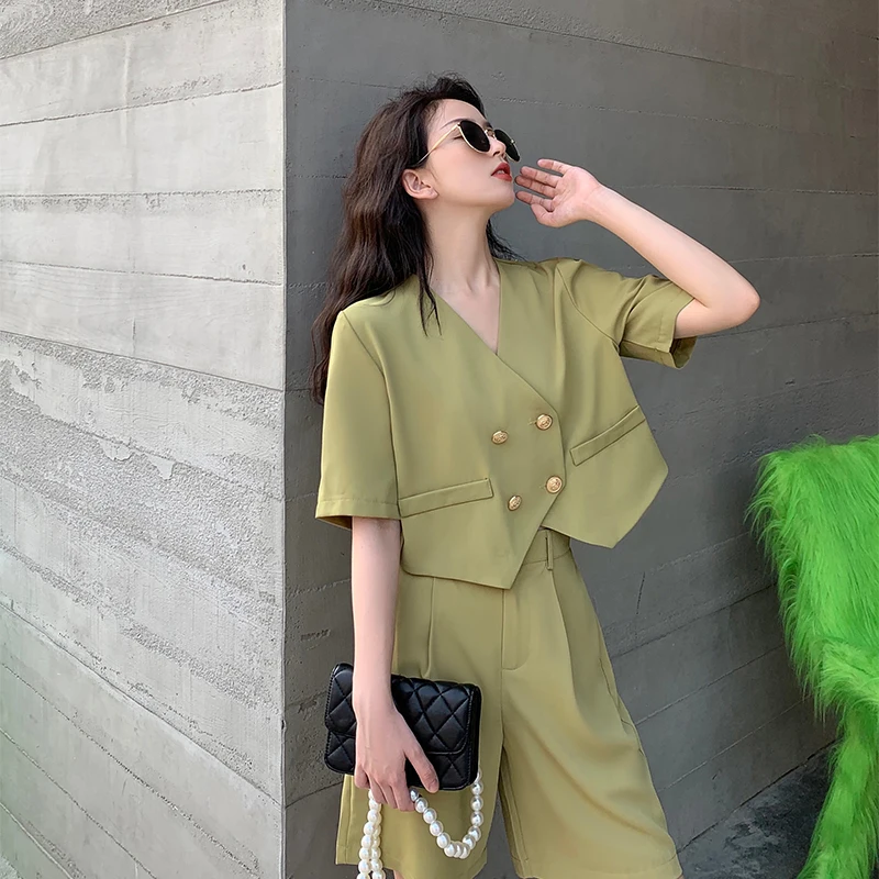 Summer Women Elegant Shorts Suit Sets Solid Female Outfit Green Double-Breasted Blazer Jacket High Waist Shorts Two-Piece Set
Summer Women Elegant Shorts Suit Sets Solid Female Outfit Green Double-Breasted Blazer Jacket High Waist Shorts Two-Piece Set