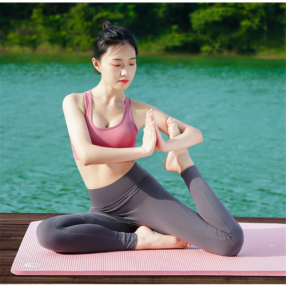 WXWS Экологичные коврики для йоги из акрилонитрил-бутадиен-каучука толщиной Йога коврики Нескользящие Аэробика и Фитнес коврик с ремешком дл...
WXWS Экологичные коврики для йоги из акрилонитрил-бутадиен-каучука толщиной Йога коврики Нескользящие Аэробика и Фитнес коврик с ремешком дл...