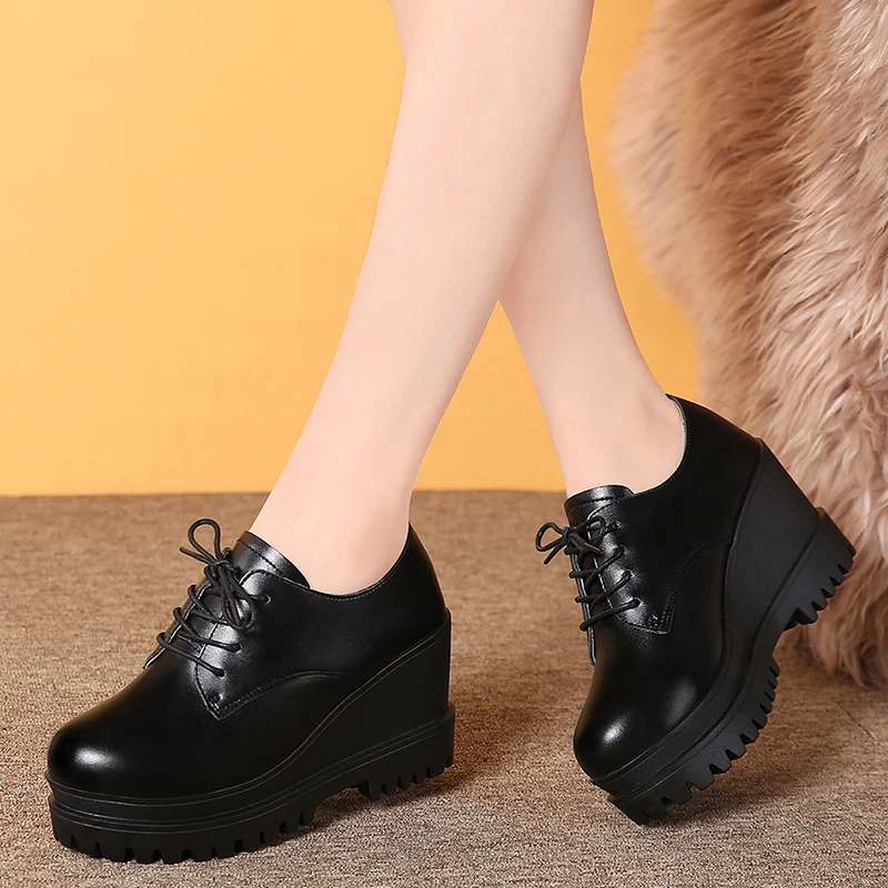 Winter Women's Wedge Sneakers Leather Women's Casual Shoes Lace up Ladies Flats Warm Pumps Designer Moccasins Chaussures Femme
Winter Women's Wedge Sneakers Leather Women's Casual Shoes Lace up Ladies Flats Warm Pumps Designer Moccasins Chaussures Femme