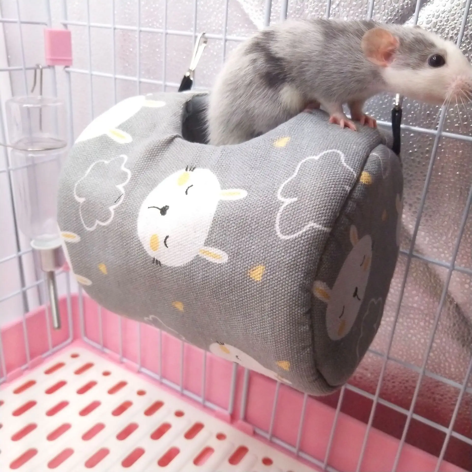 Soft Guinea Pig Bed Cage for Hamster Hanging Nest Mini Animal Mice Rat Warm Cotton Nest Bed Hamster House Small Pets Product
Soft Guinea Pig Bed Cage for Hamster Hanging Nest Mini Animal Mice Rat Warm Cotton Nest Bed Hamster House Small Pets Product