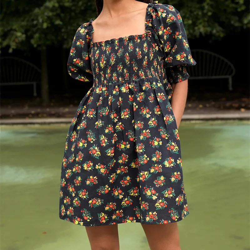 Backless Floral Printed Mini Dress Women Square Neck Half Puff Sleeve Elastic Loose Ladies Robe 2021 New
Backless Floral Printed Mini Dress Women Square Neck Half Puff Sleeve Elastic Loose Ladies Robe 2021 New