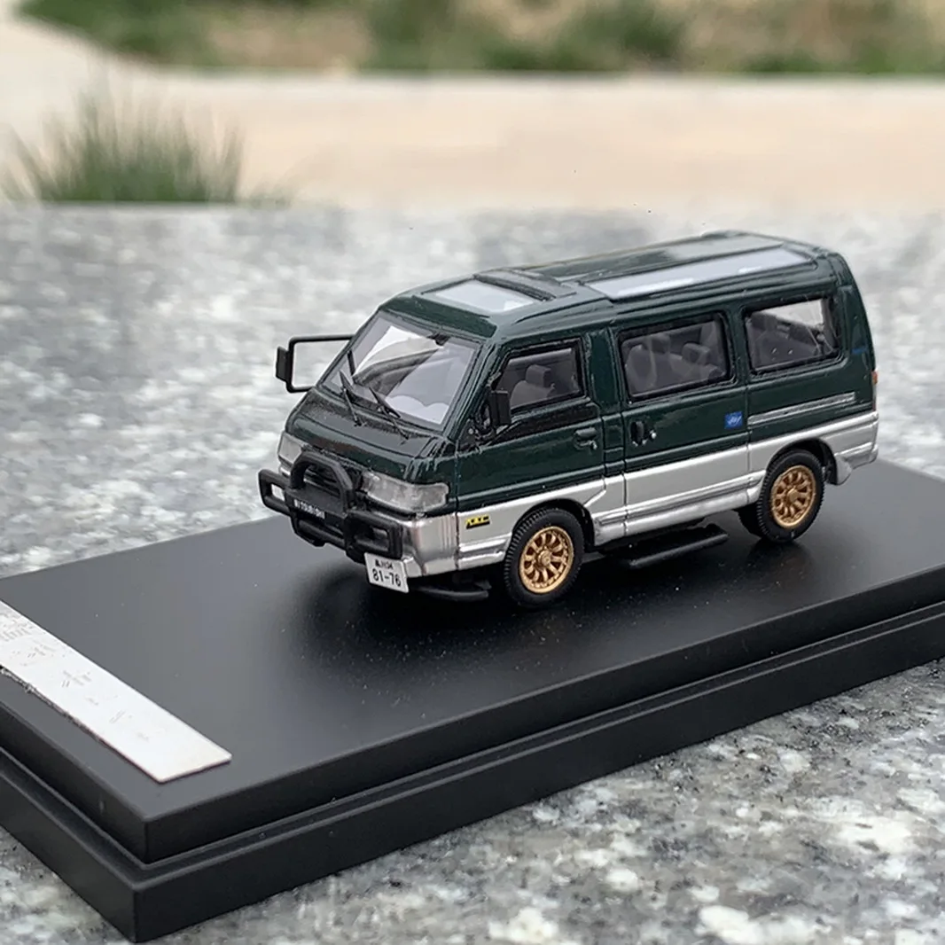 1/64 масштаб полимерная модель автомобиля Mitsubi_shi DELICA L300, зеленая Коллекционная игрушка в подарок
1/64 масштаб полимерная модель автомобиля Mitsubi_shi DELICA L300, зеленая Коллекционная игрушка в подарок