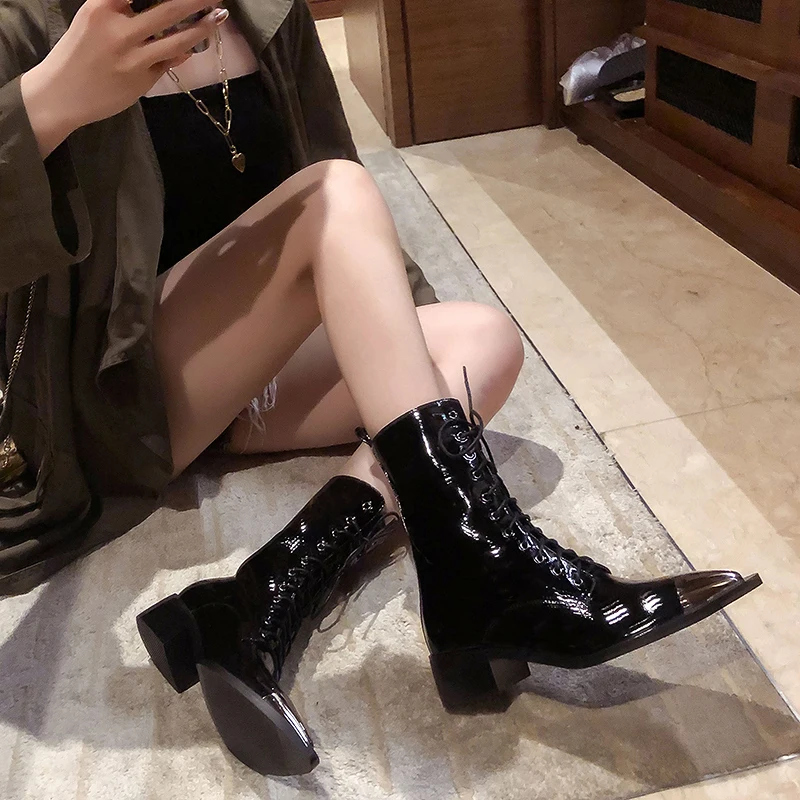 Genuine Leather Med Heels Boots for Women Sexy Pointed Toe Black Autumn Winter Shoes Band Bottes Femme
Genuine Leather Med Heels Boots for Women Sexy Pointed Toe Black Autumn Winter Shoes Band Bottes Femme